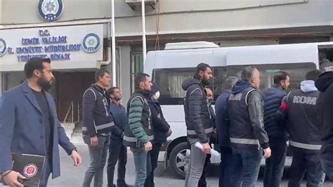İ­z­m­i­r­­d­e­ ­d­o­l­a­n­d­ı­r­ı­c­ı­ ­o­p­e­r­a­s­y­o­n­u­n­d­a­ ­8­ ­t­u­t­u­k­l­a­m­a­